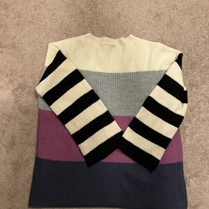 143 story color block sweater